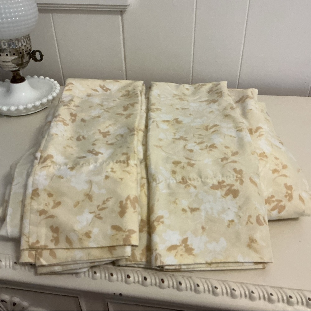 DKNY Sheet Set